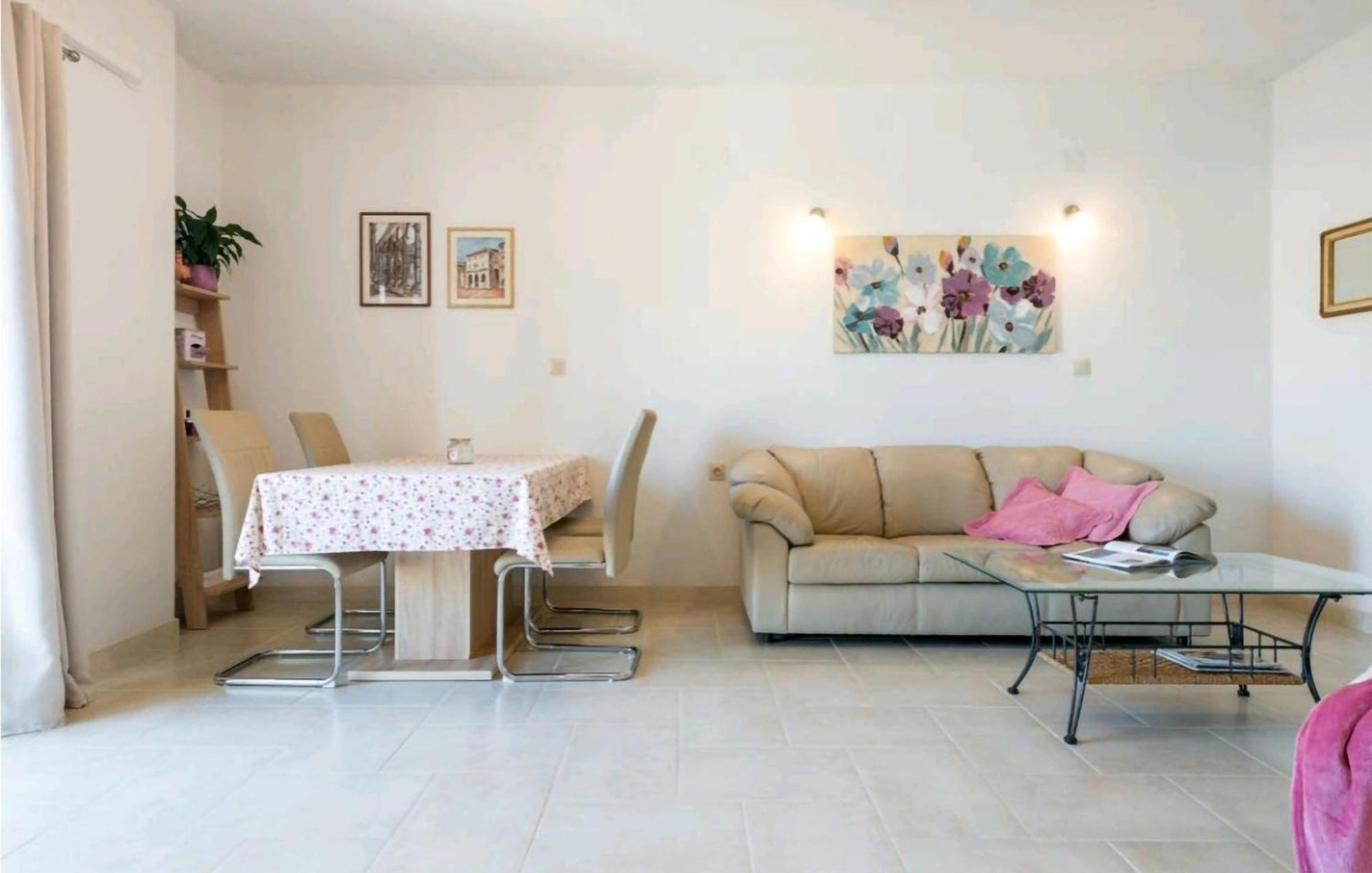 Amazing Apartment In Selca With Wifi Exteriör bild