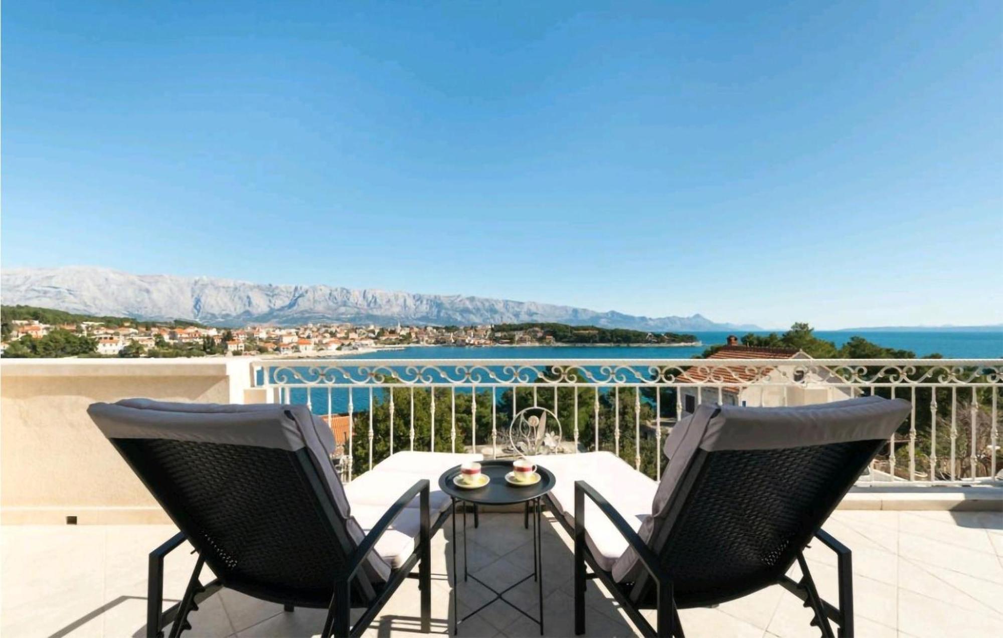 Amazing Apartment In Selca With Wifi Exteriör bild