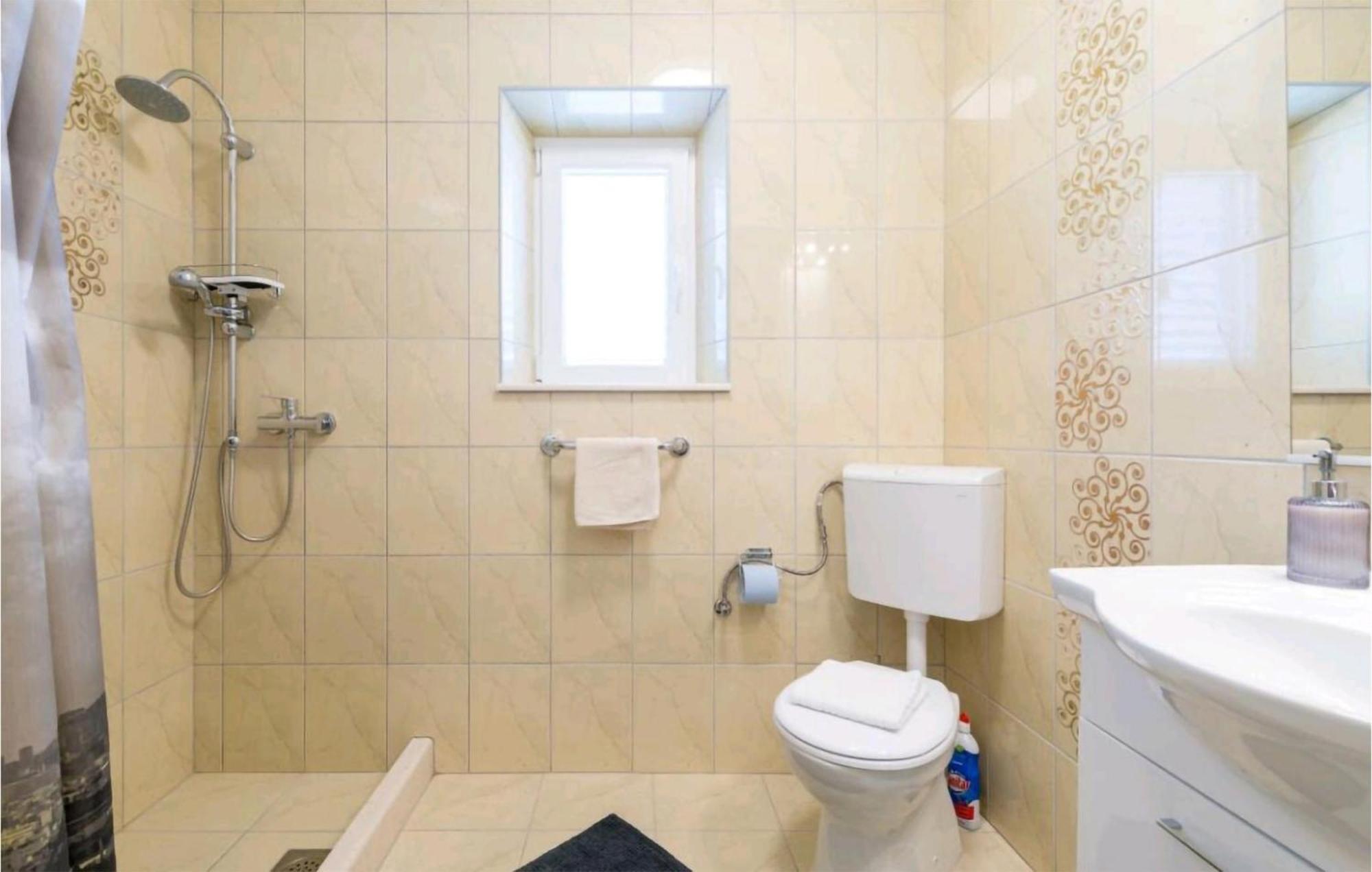 Amazing Apartment In Selca With Wifi Exteriör bild