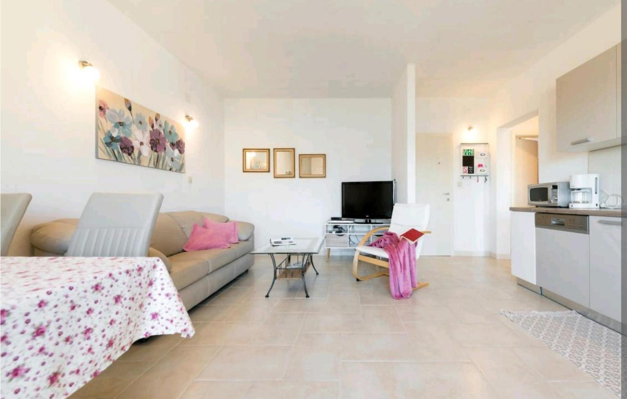 Amazing Apartment In Selca With Wifi Exteriör bild